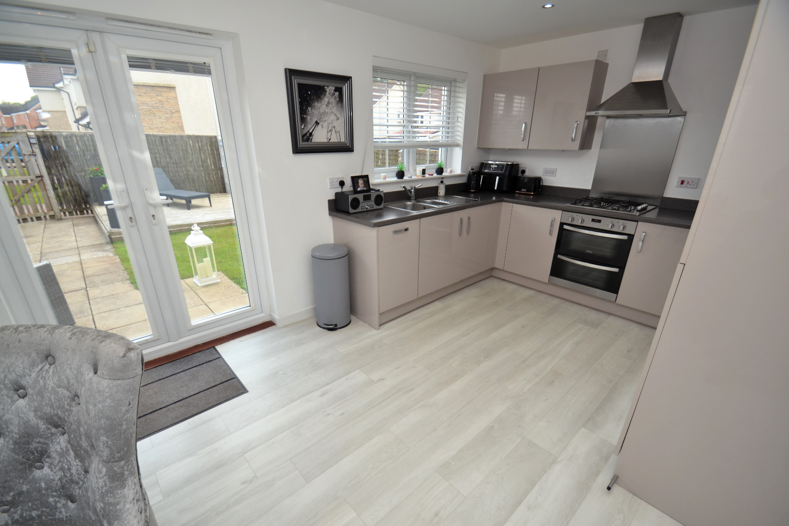 3 bed detached house for sale in Glenmill Crescent, Glasgow  - Property Image 5