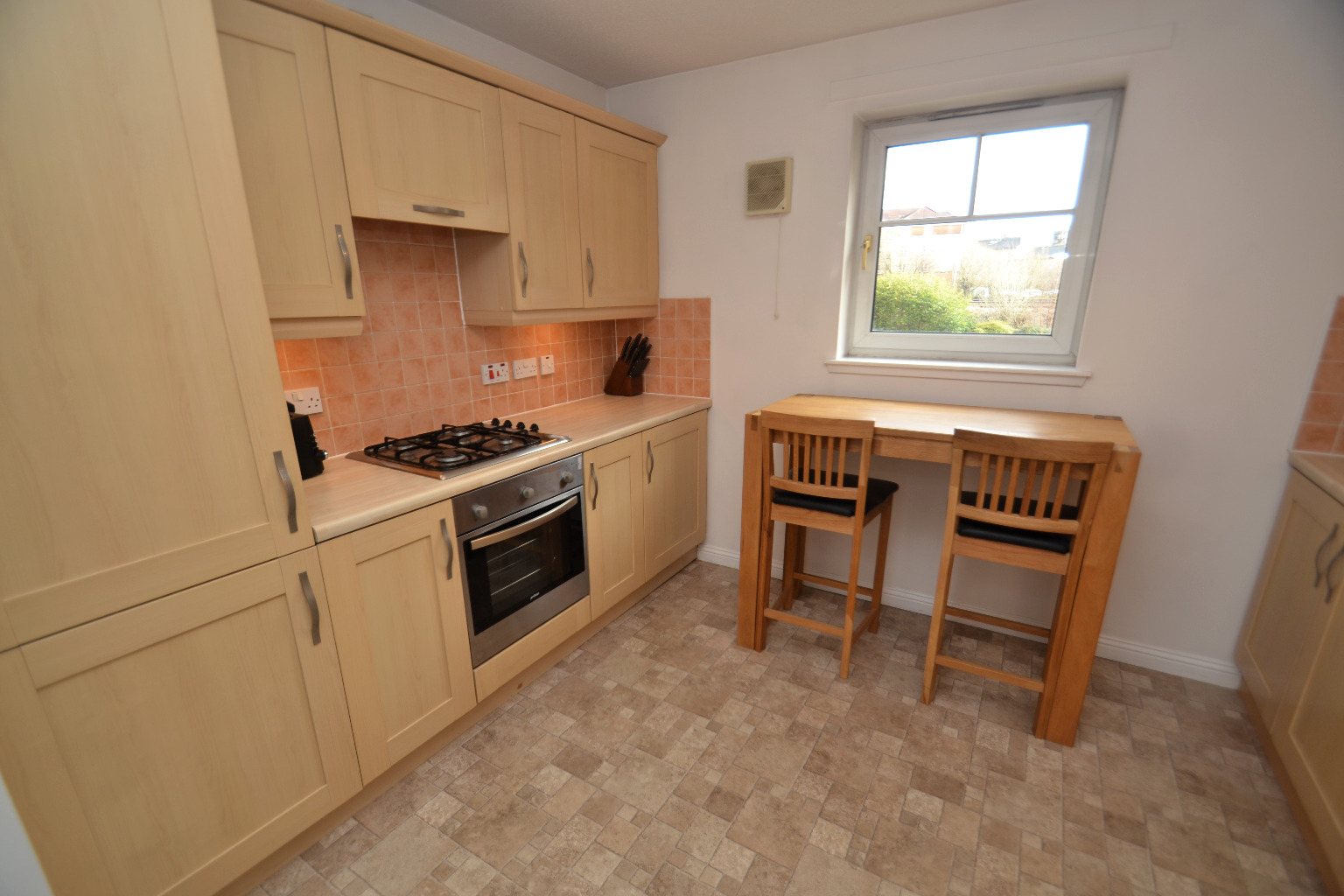 2 bed flat for sale in Castlebrae Gardens, Glasgow  - Property Image 8