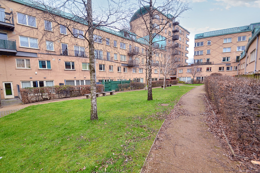 3 bed terraced house for sale in St Francis Rigg, Glasgow  - Property Image 32