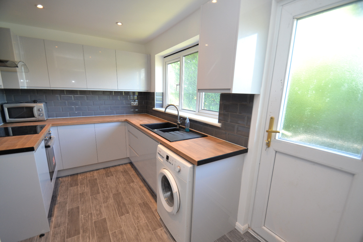 3 bed detached house to rent in Sherbrooke Drive, Glasgow  - Property Image 9