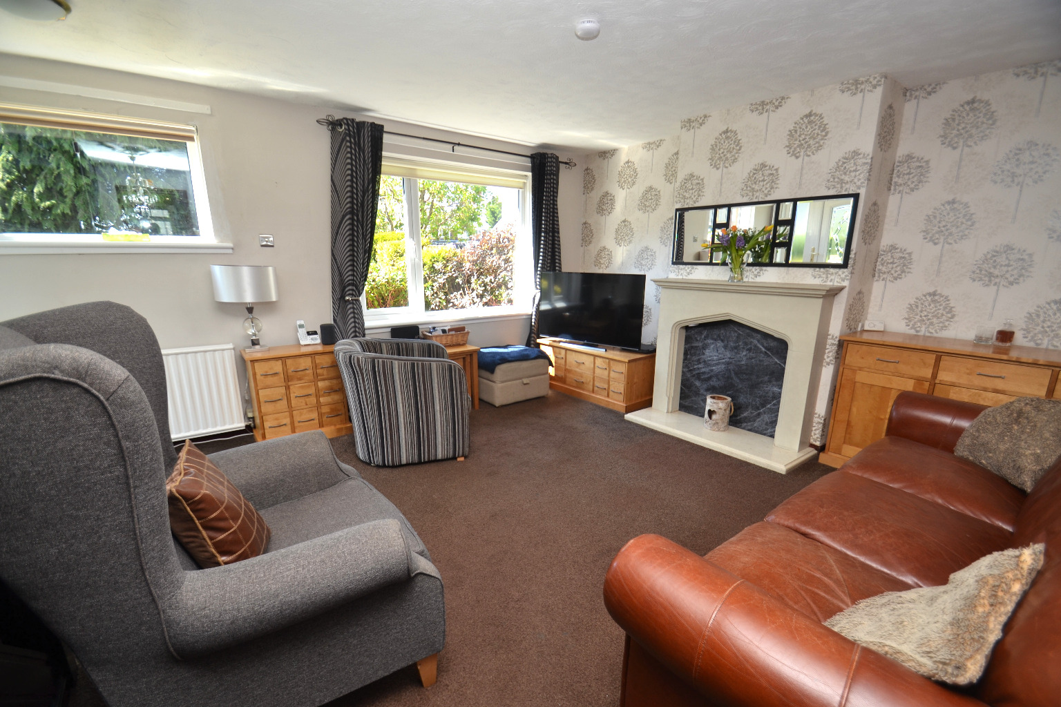 2 bed end of terrace house for sale in Crookstonhill Path, Glasgow  - Property Image 3