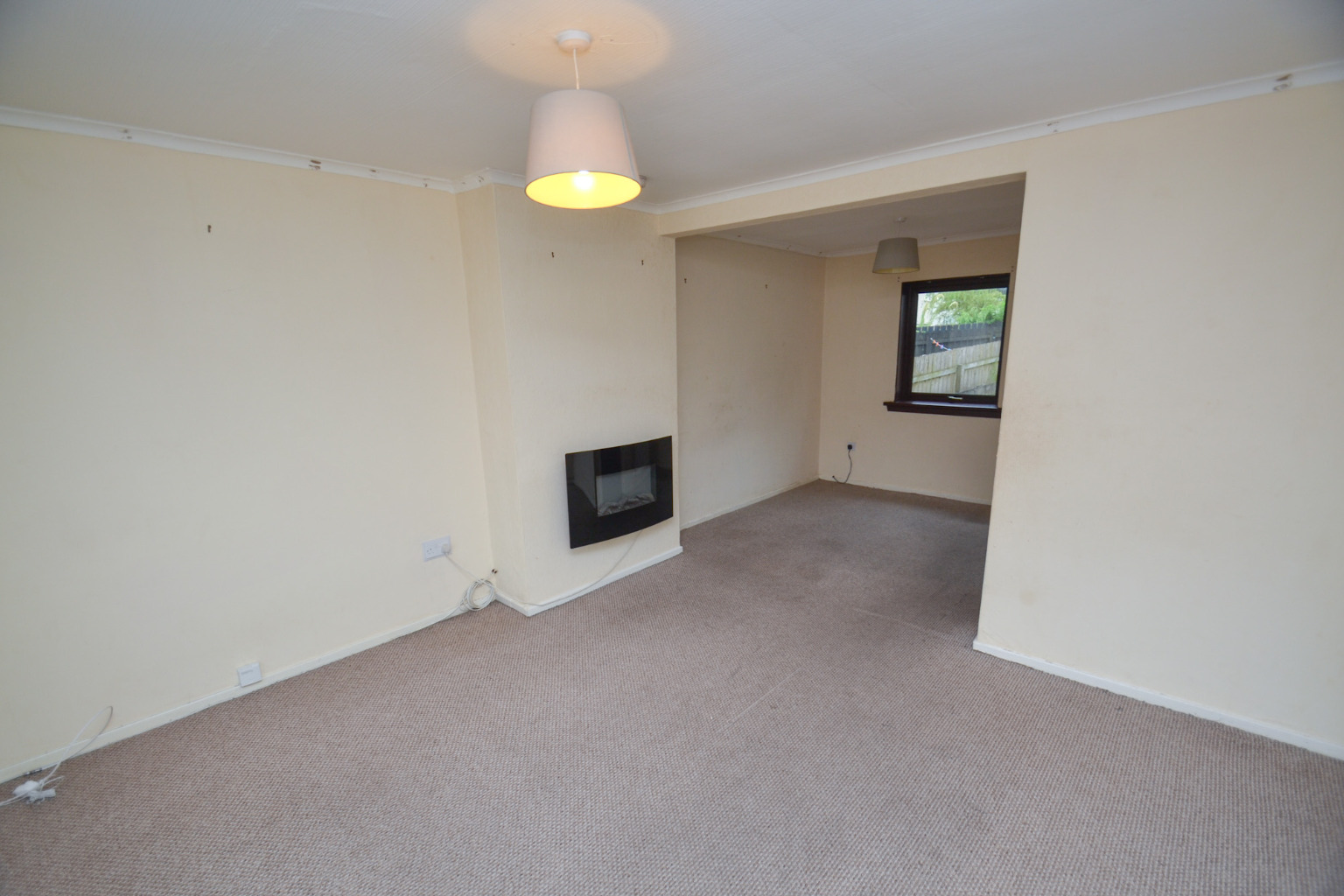 3 bed terraced house for sale in Bank Road  - Property Image 2