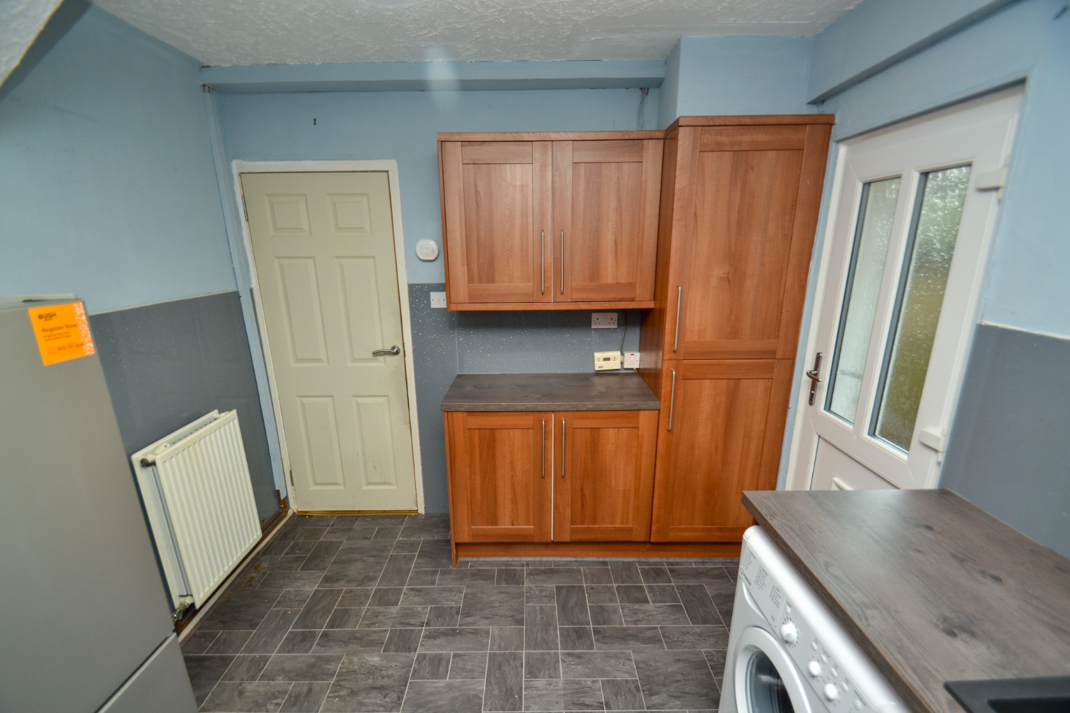 3 bed terraced house for sale in Bank Road  - Property Image 8