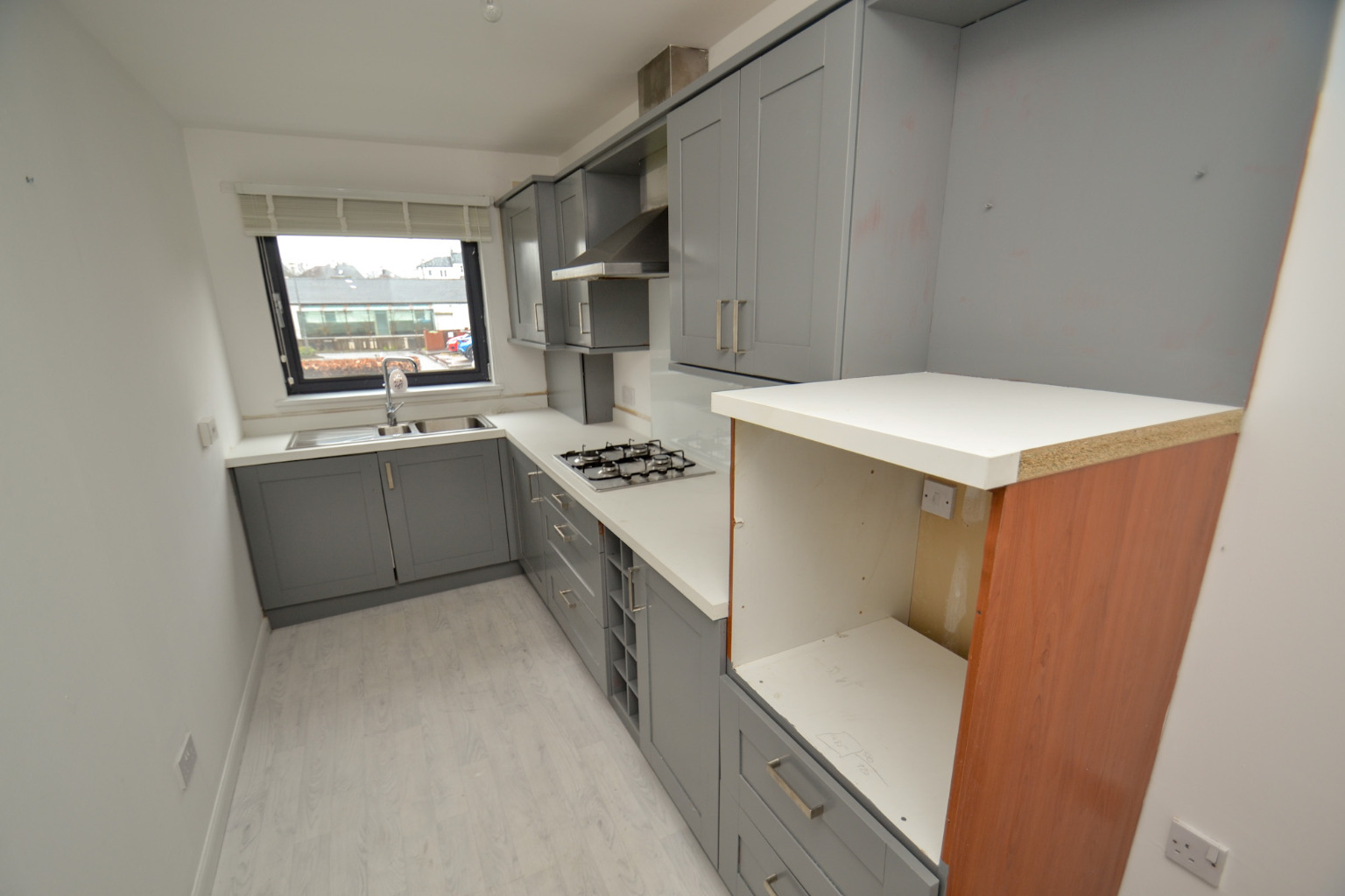 2 bed flat for sale in Clarkston Road, Glasgow  - Property Image 4