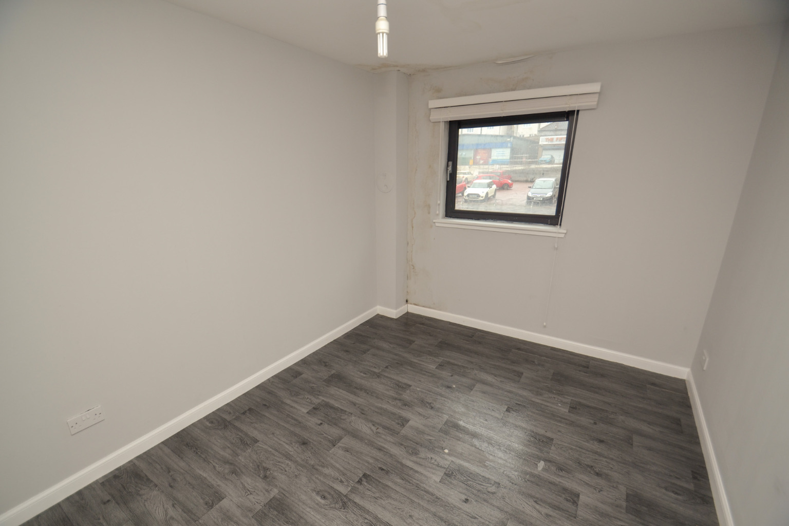2 bed flat for sale in Clarkston Road, Glasgow  - Property Image 8