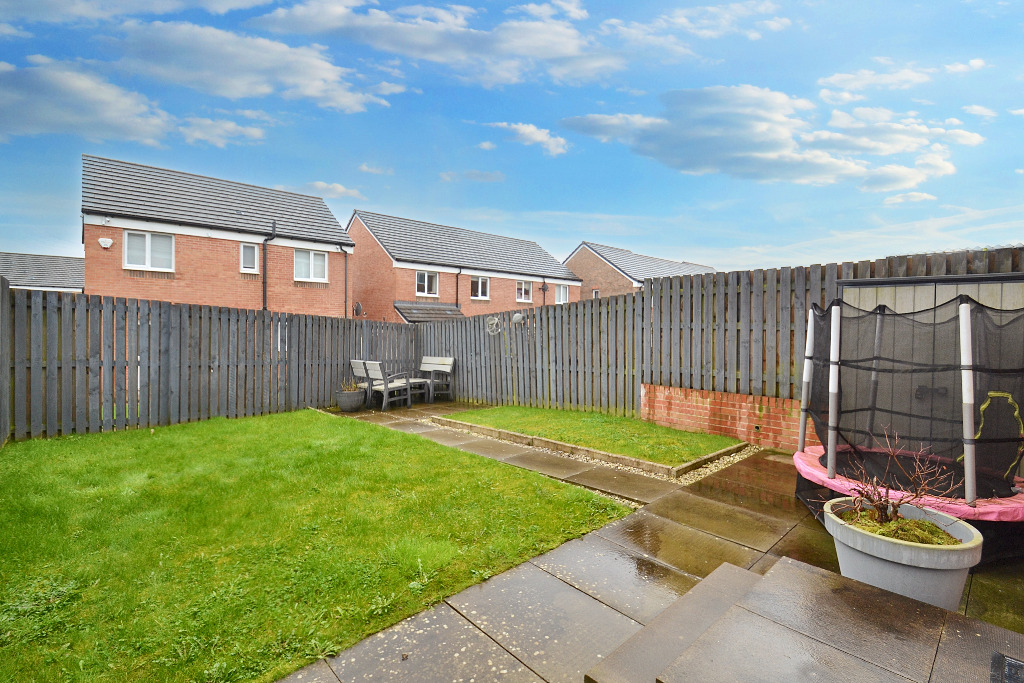 3 bed end of terrace house for sale in Glenmill Way, Glasgow  - Property Image 19