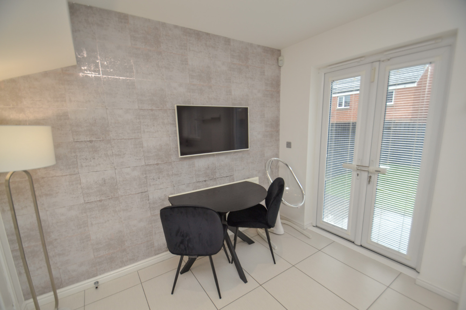 3 bed end of terrace house for sale in Glenmill Way, Glasgow  - Property Image 8