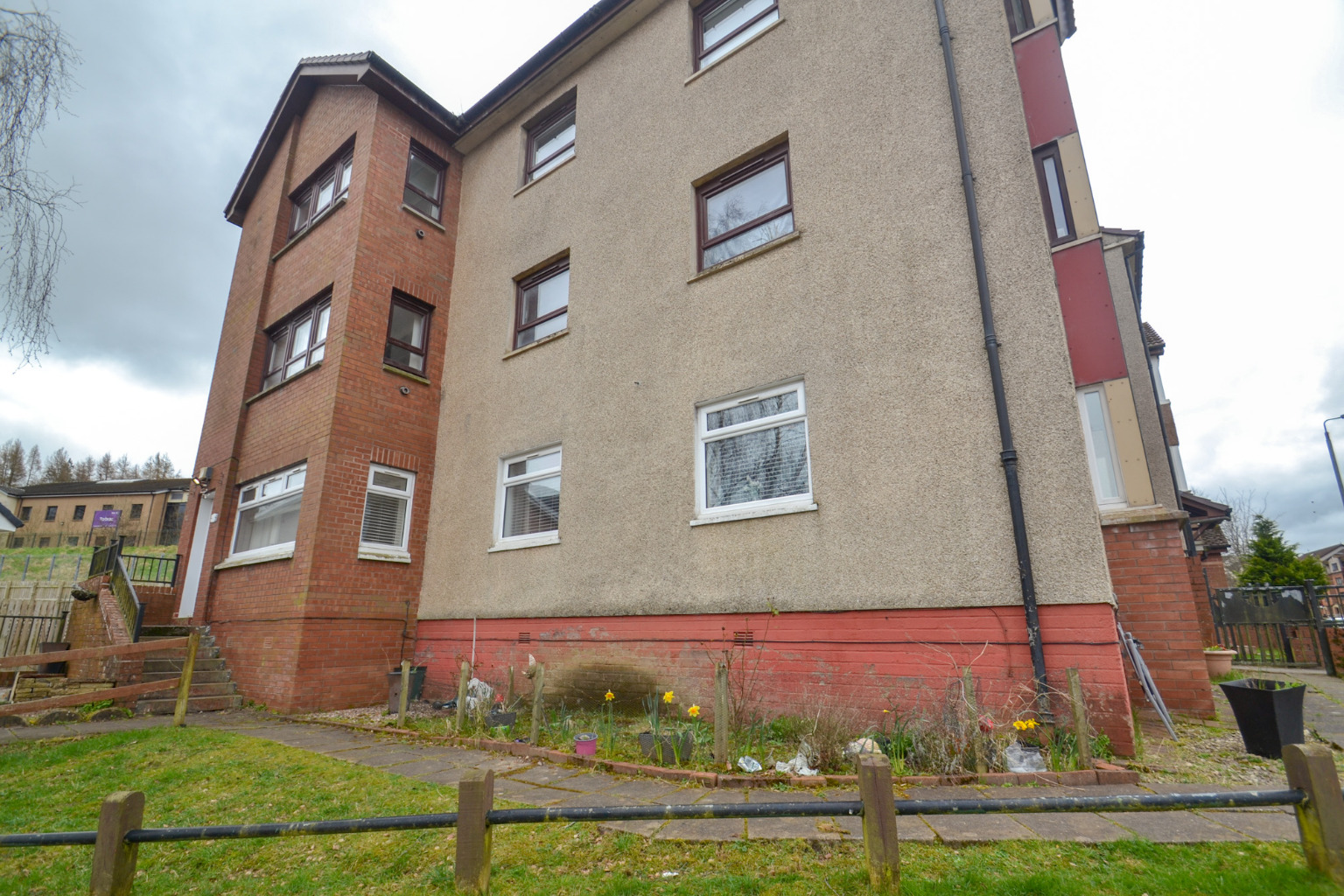 2 bed flat for sale in Castlemilk Drive, Glasgow - Property Image 1