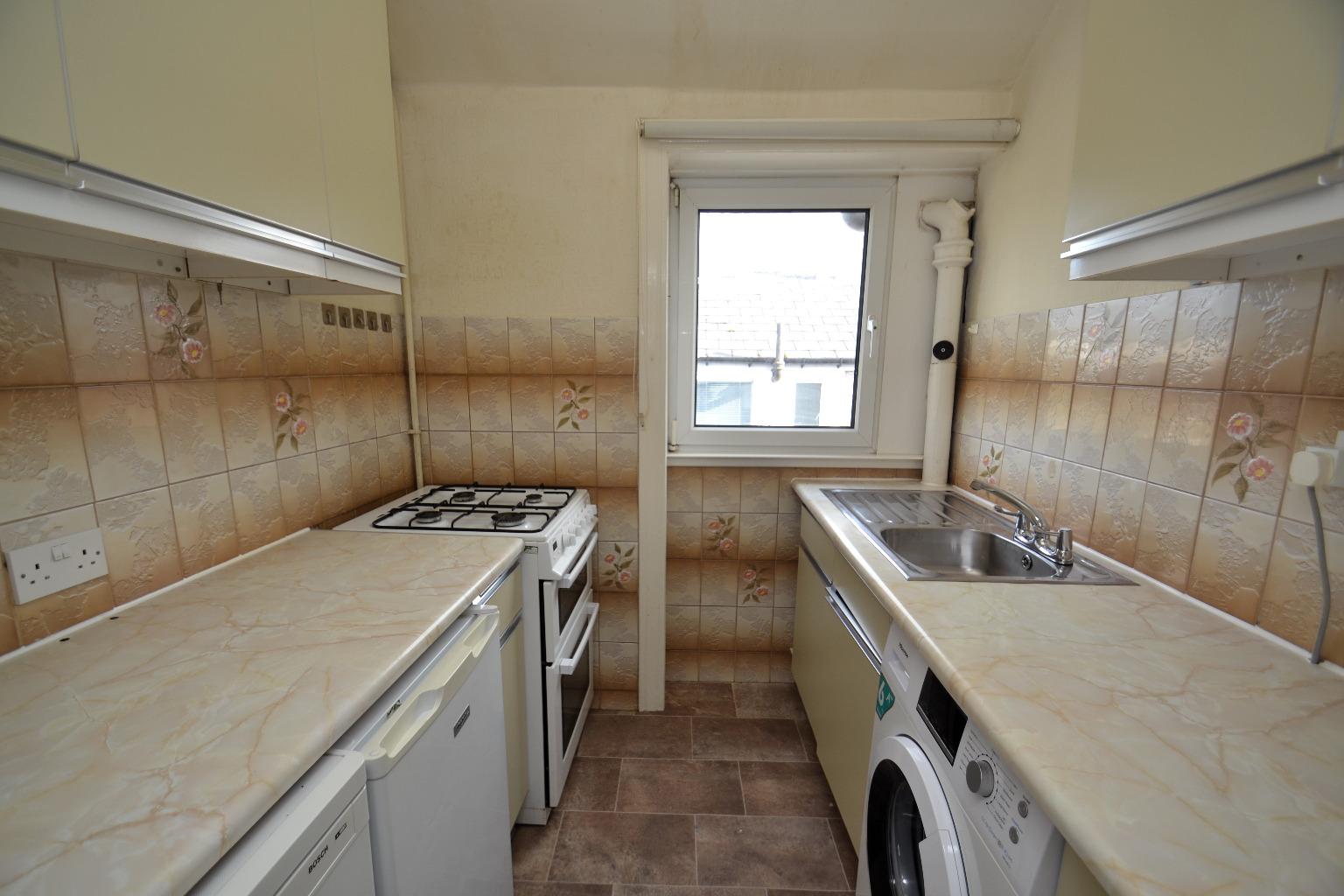 3 bed flat for sale in Kingswood Drive, Glasgow  - Property Image 3