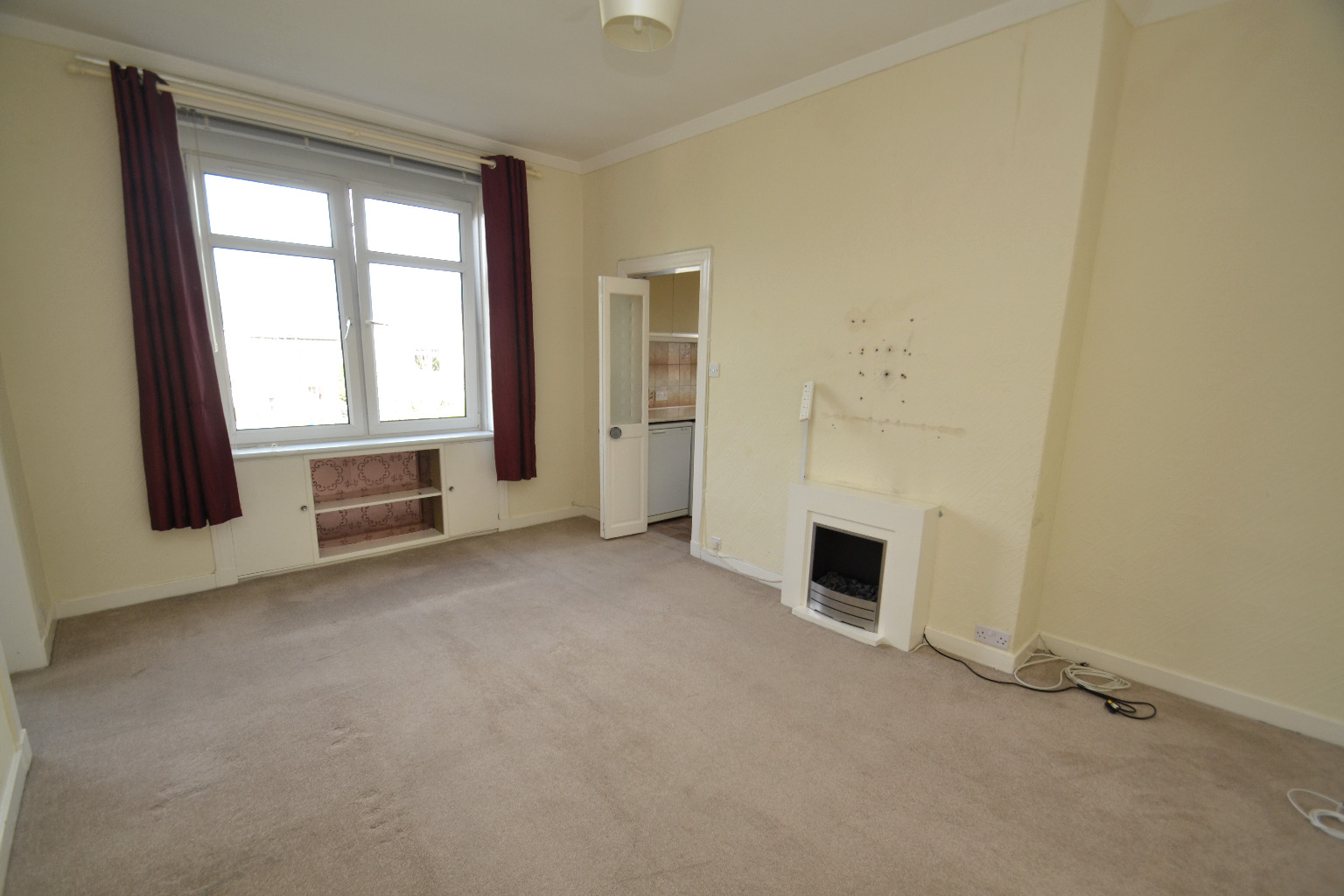 3 bed flat for sale in Kingswood Drive, Glasgow  - Property Image 2