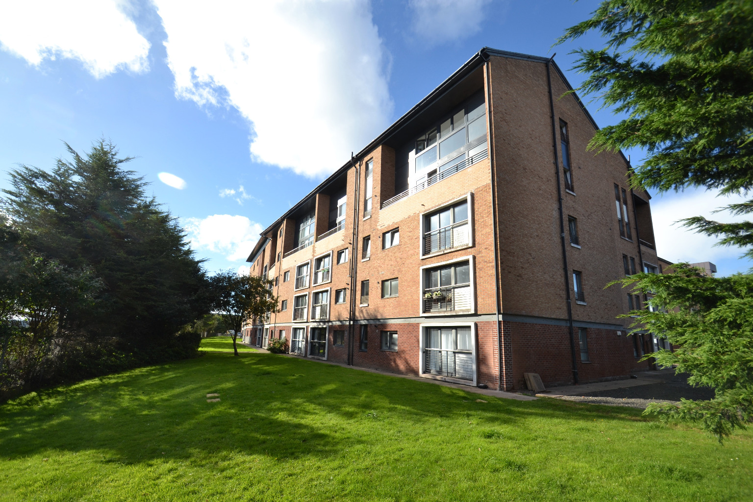 2 bed flat to rent in Minerva Way - Property Image 1