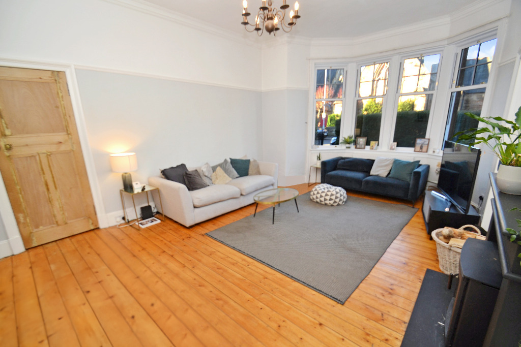 3 bed terraced house for sale in Clarkston Road, Glasgow  - Property Image 4