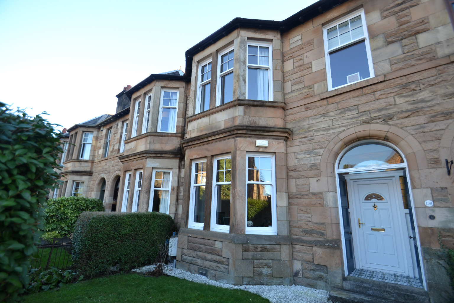 3 bed terraced house for sale in Clarkston Road, Glasgow  - Property Image 2