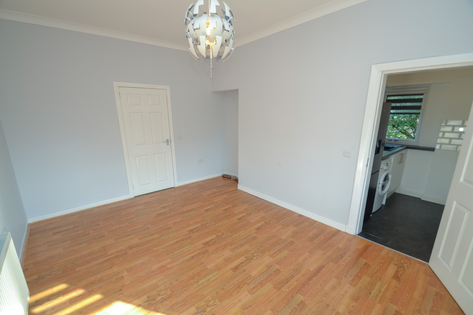 3 bed flat to rent in Tannadice Avenue  - Property Image 4