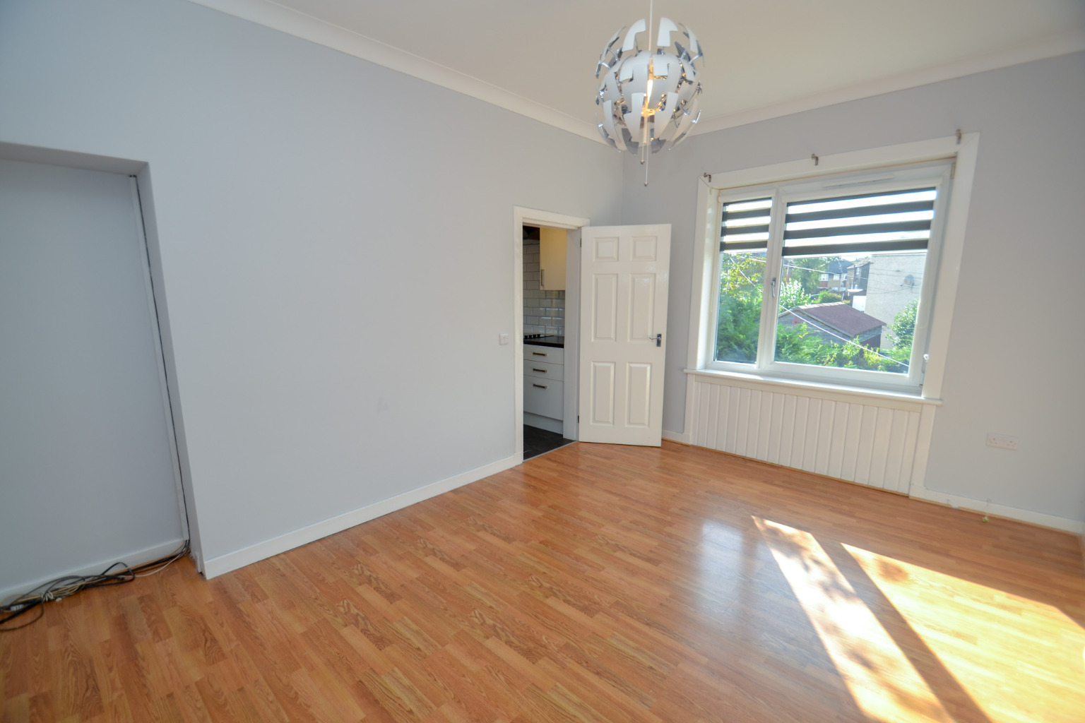 3 bed flat to rent in Tannadice Avenue  - Property Image 2