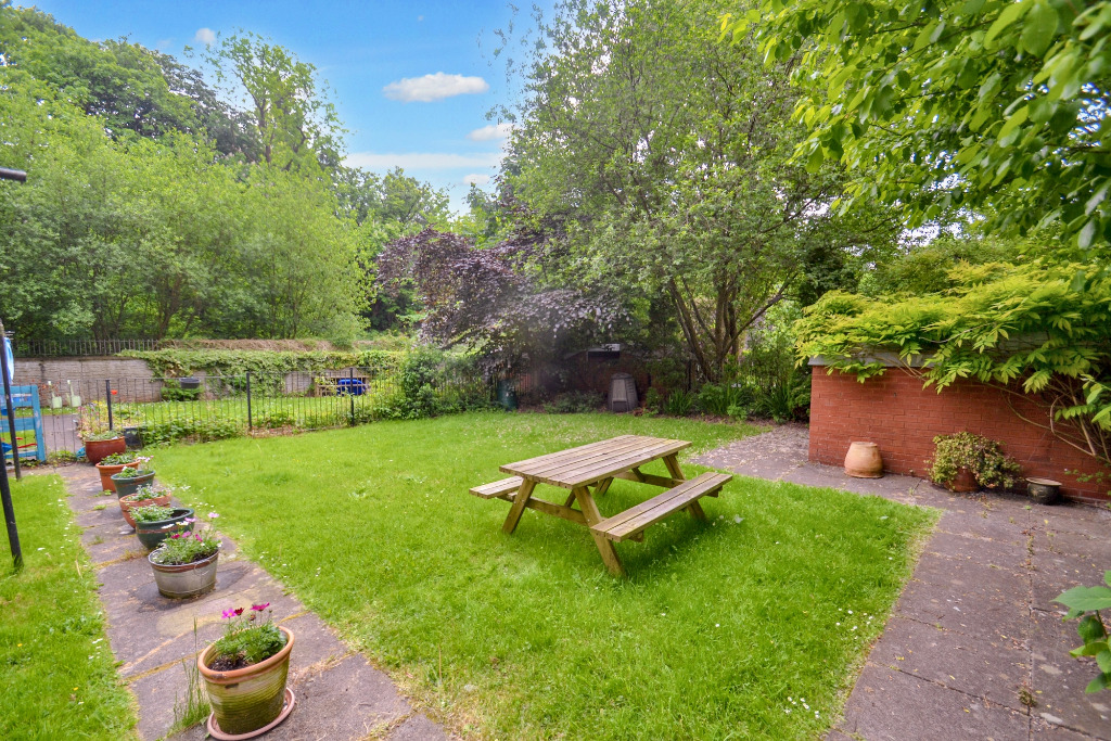 1 bed flat to rent in Woodford Street, Glasgow  - Property Image 18