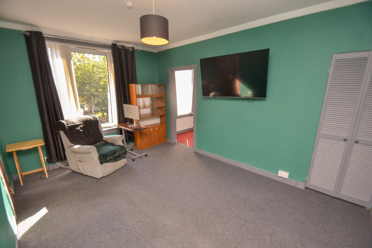 3 bed flat for sale in Aikenhead Road  - Property Image 2