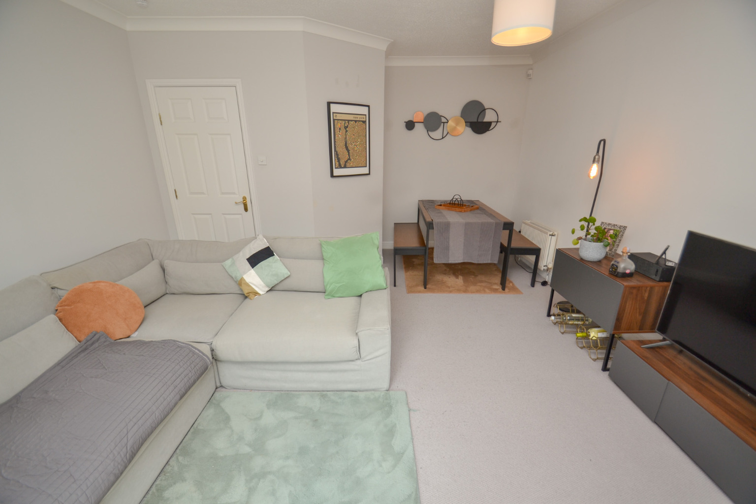 4 bed flat for sale in Waverley Street  - Property Image 4