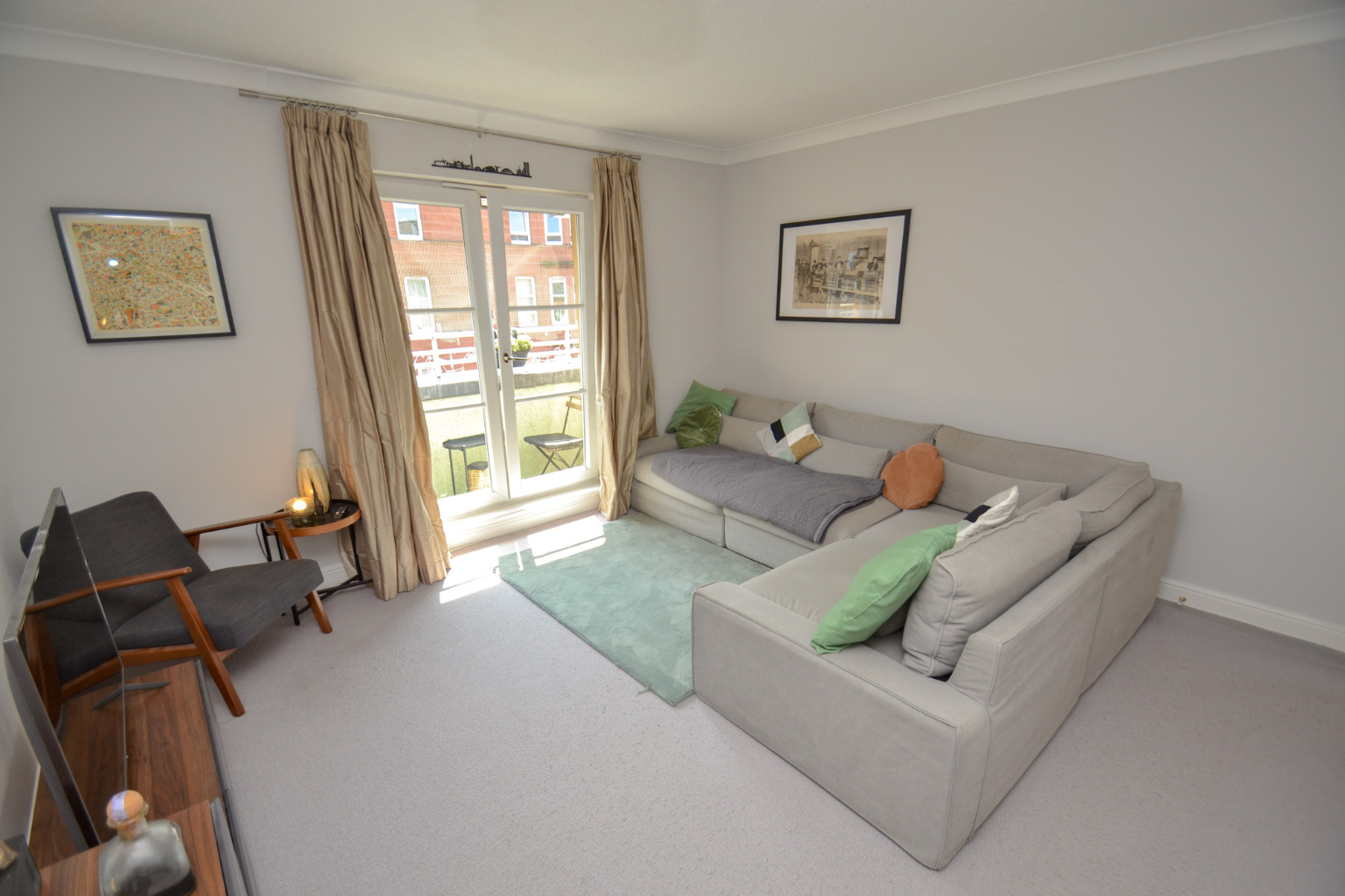 4 bed flat for sale in Waverley Street  - Property Image 3