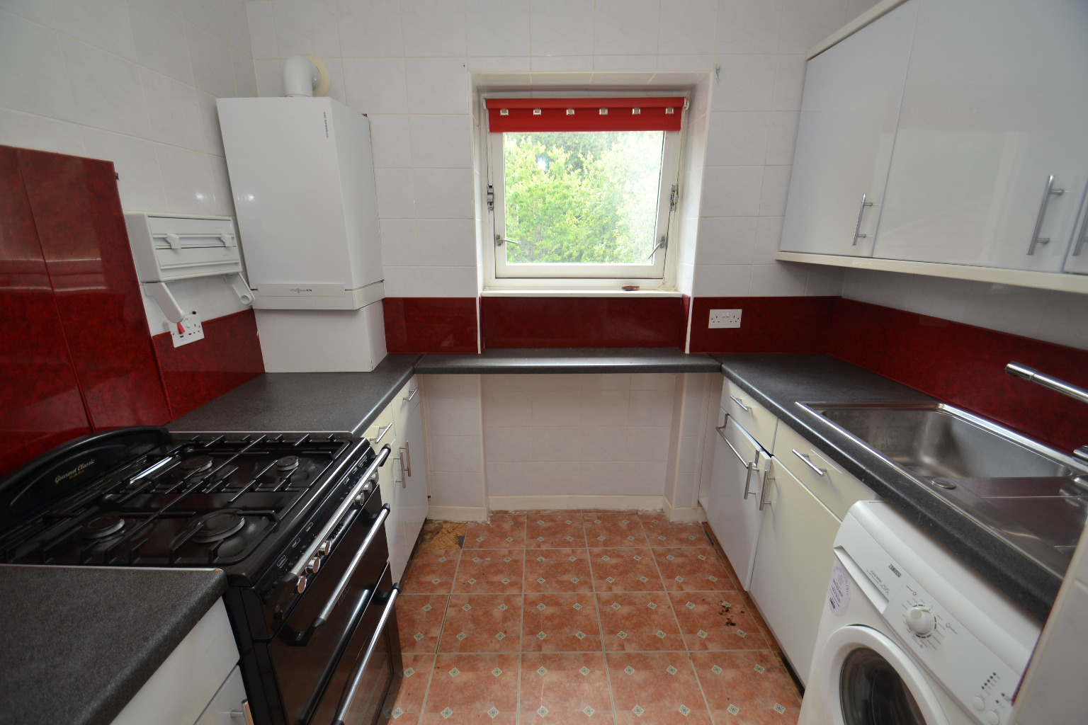 2 bed flat for sale in Dormanside Road  - Property Image 6