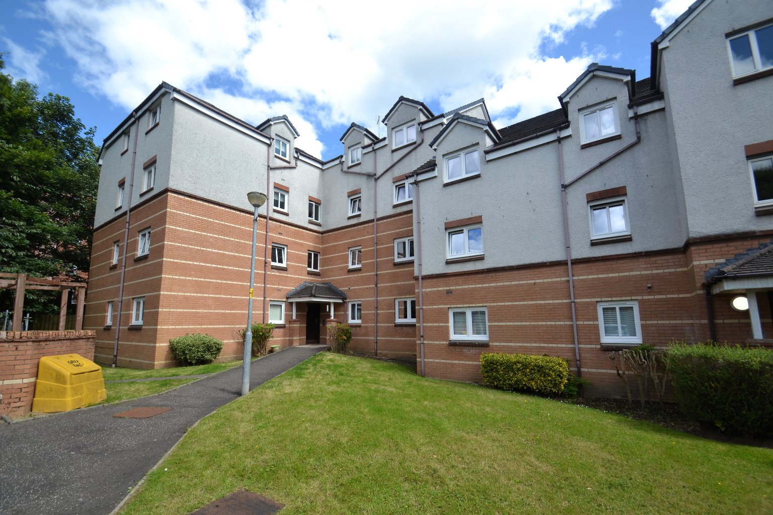 1 bed flat for sale in Dairsie Court  - Property Image 1