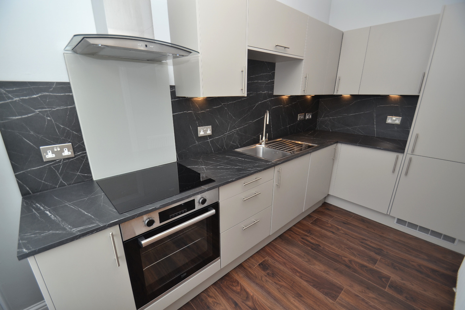 2 bed flat for sale in Kingsacre Road, Glasgow  - Property Image 5