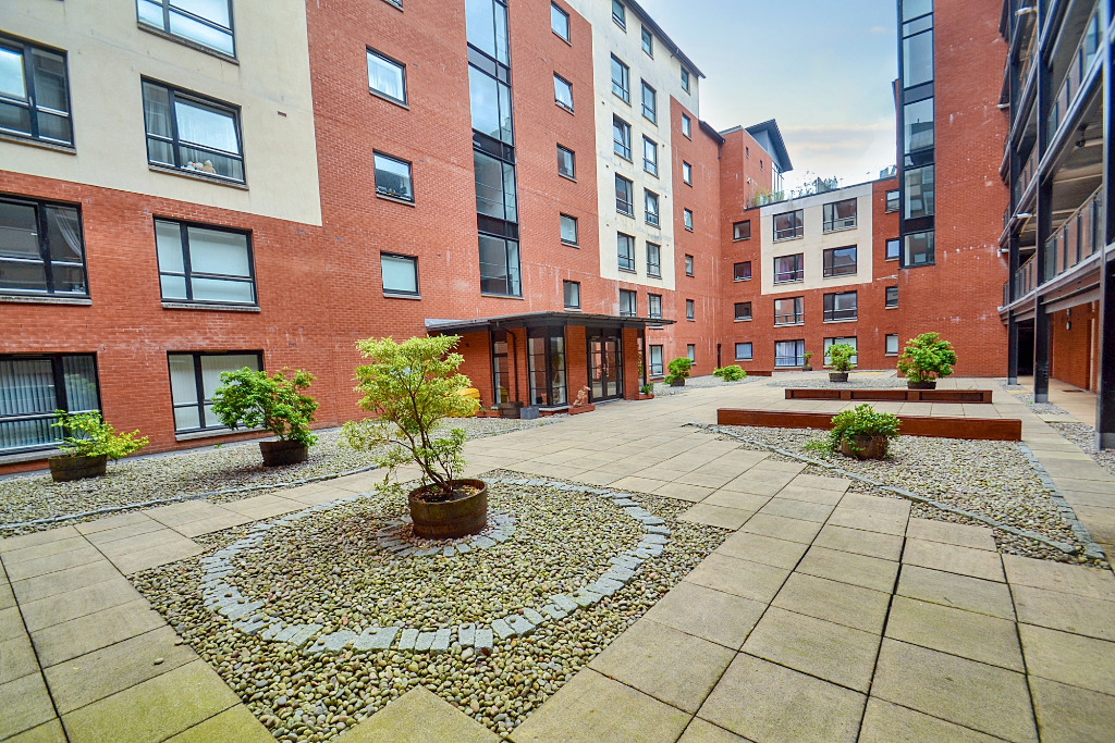 2 bed flat for sale in Dunlop Street  - Property Image 22