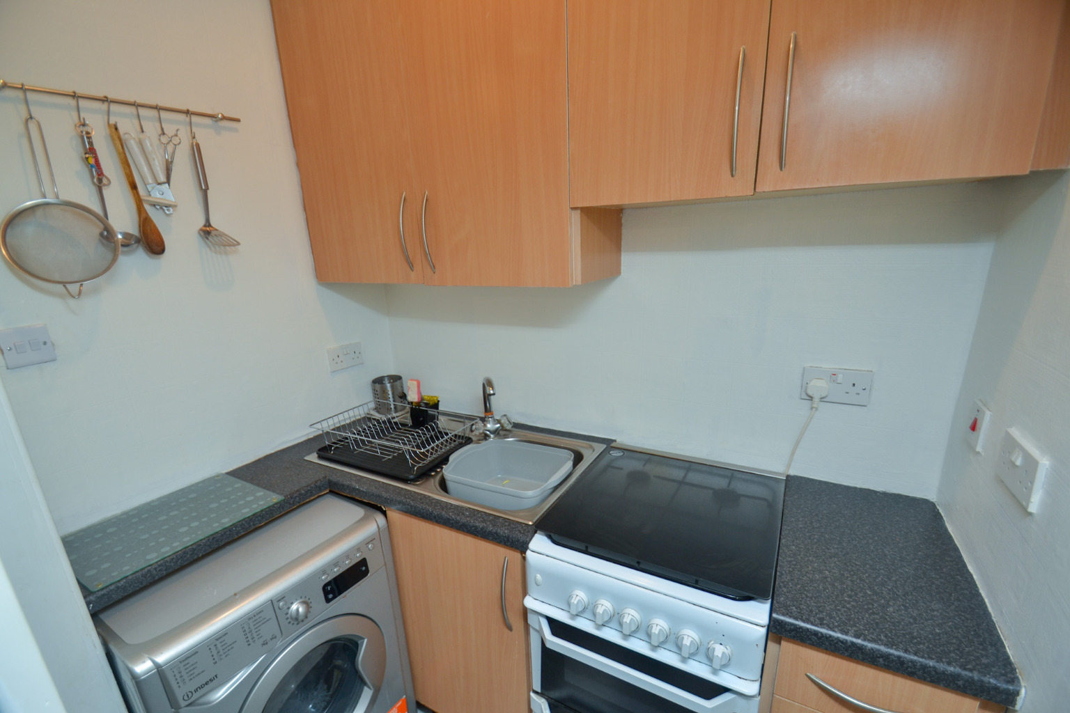 1 bed flat for sale in Cartside Street  - Property Image 5