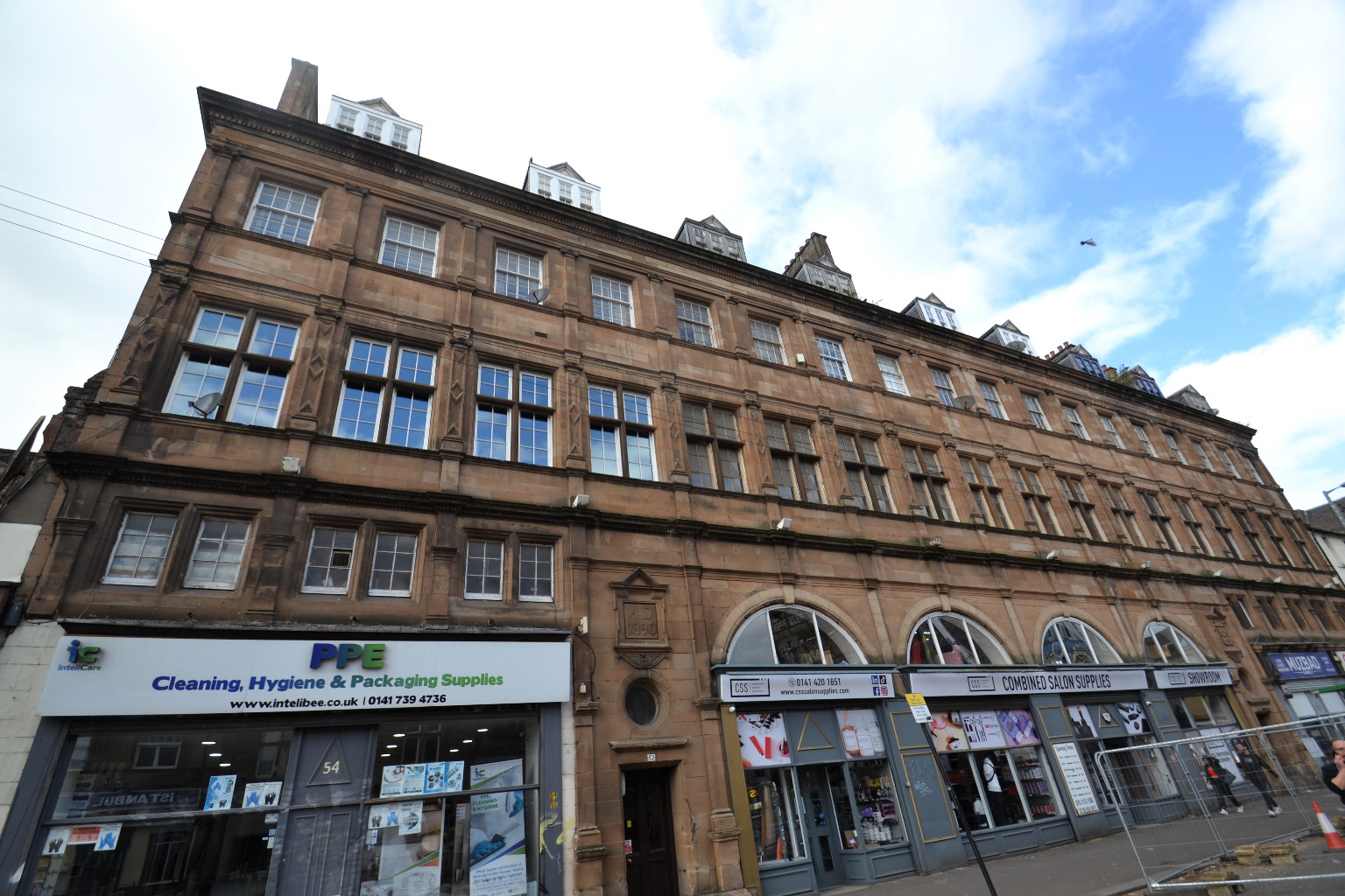 2 bed flat to rent in Bridge Street - Property Image 1