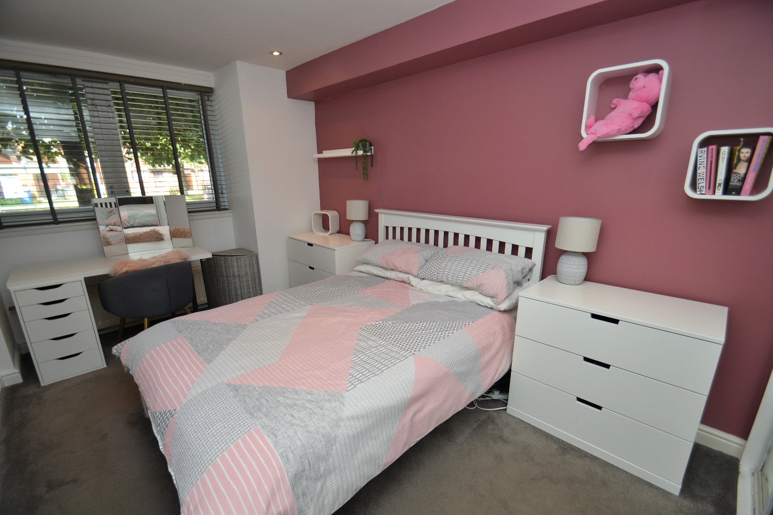 1 bed flat for sale in Middlesex Gardens  - Property Image 13