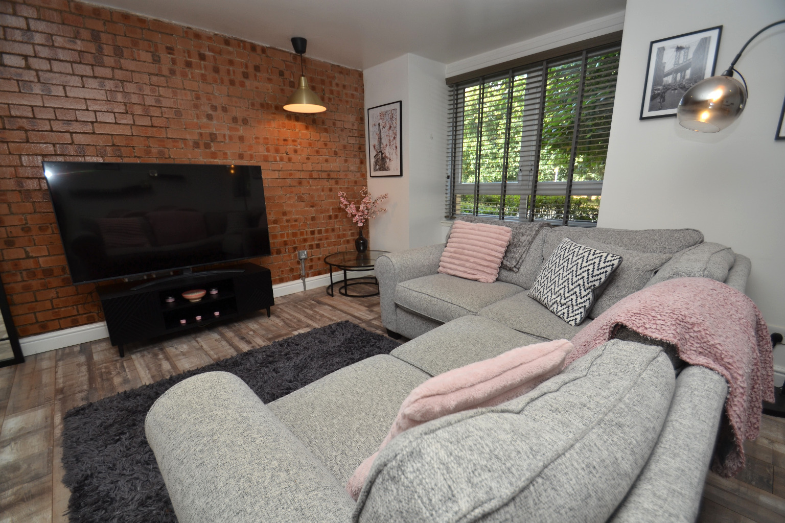 1 bed flat for sale in Middlesex Gardens  - Property Image 4