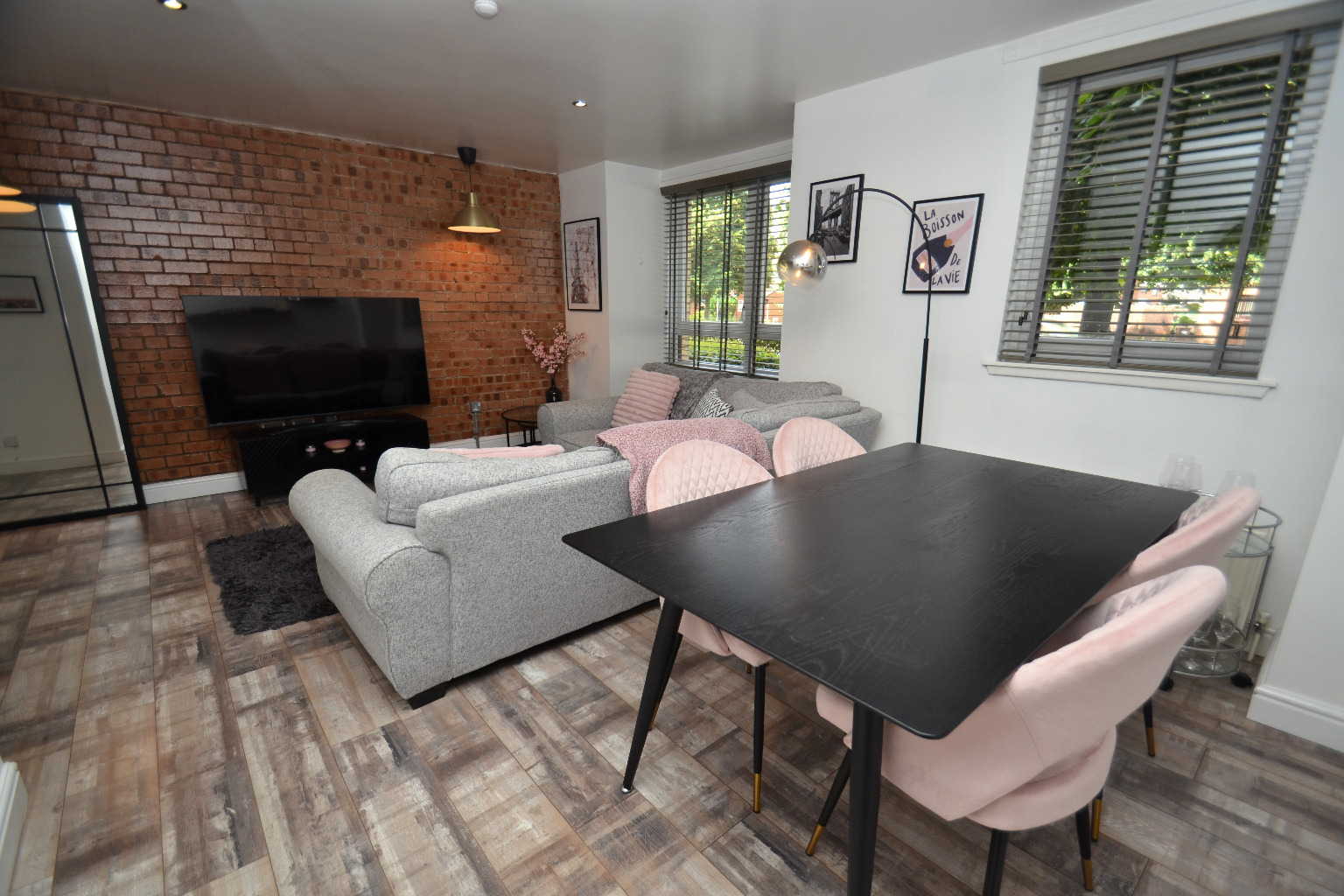 1 bed flat for sale in Middlesex Gardens  - Property Image 3