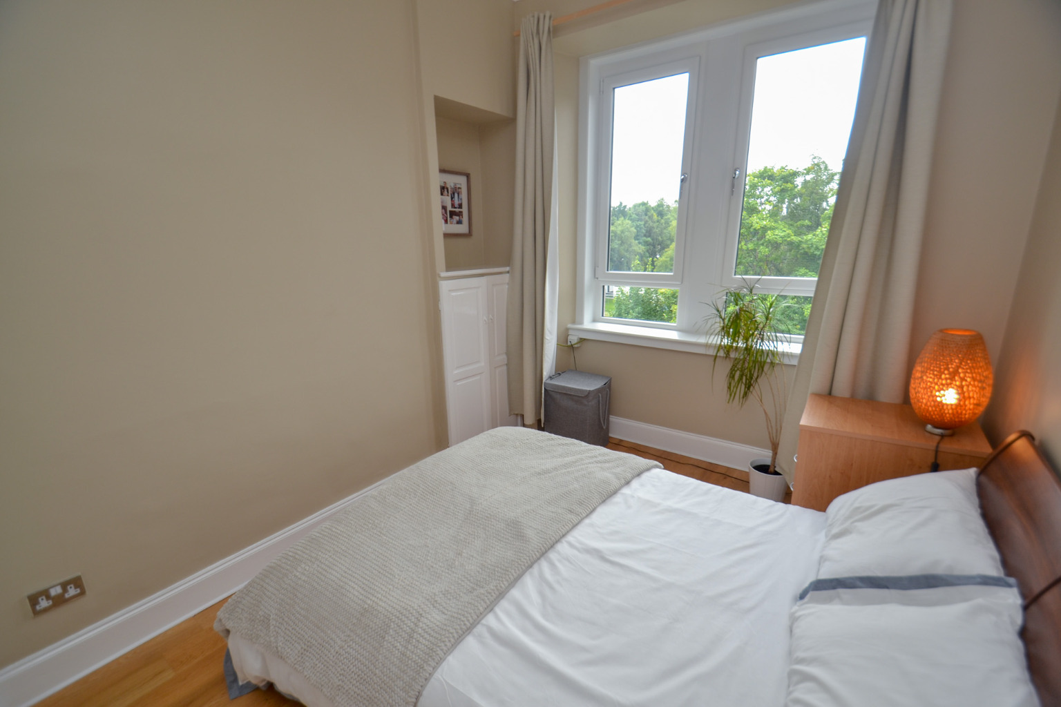 1 bed flat for sale, Langside  - Property Image 9