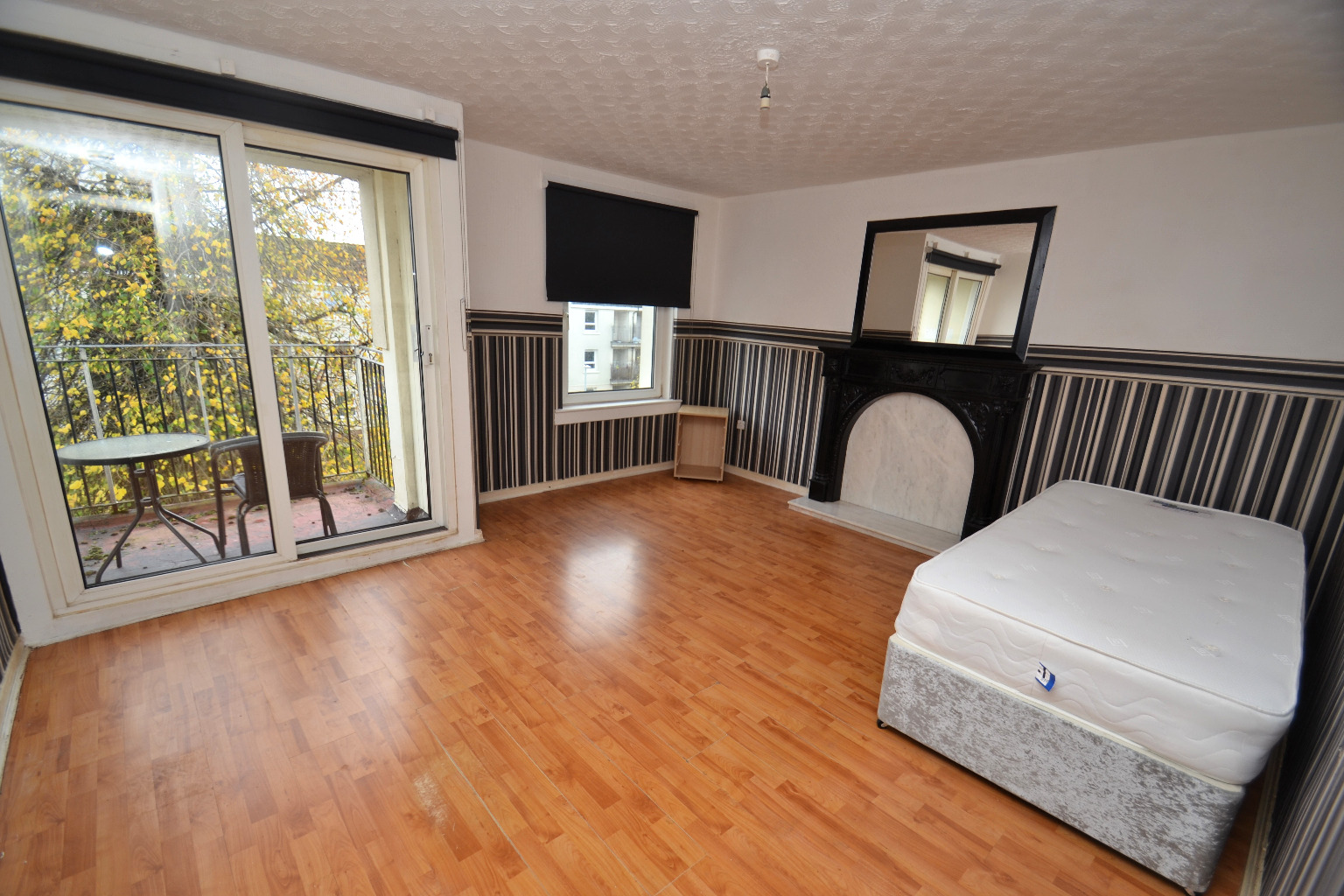 2 bed flat for sale in Wyndford Drive, Glasgow  - Property Image 3