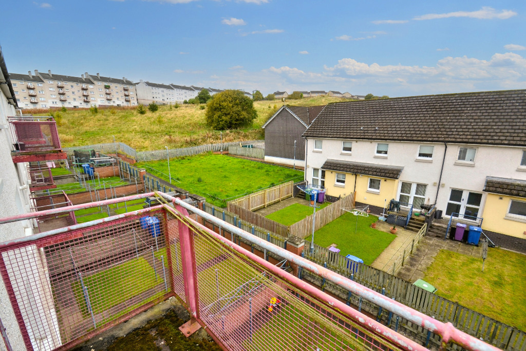 3 bed flat for sale in Cavin Drive, Glasgow  - Property Image 11