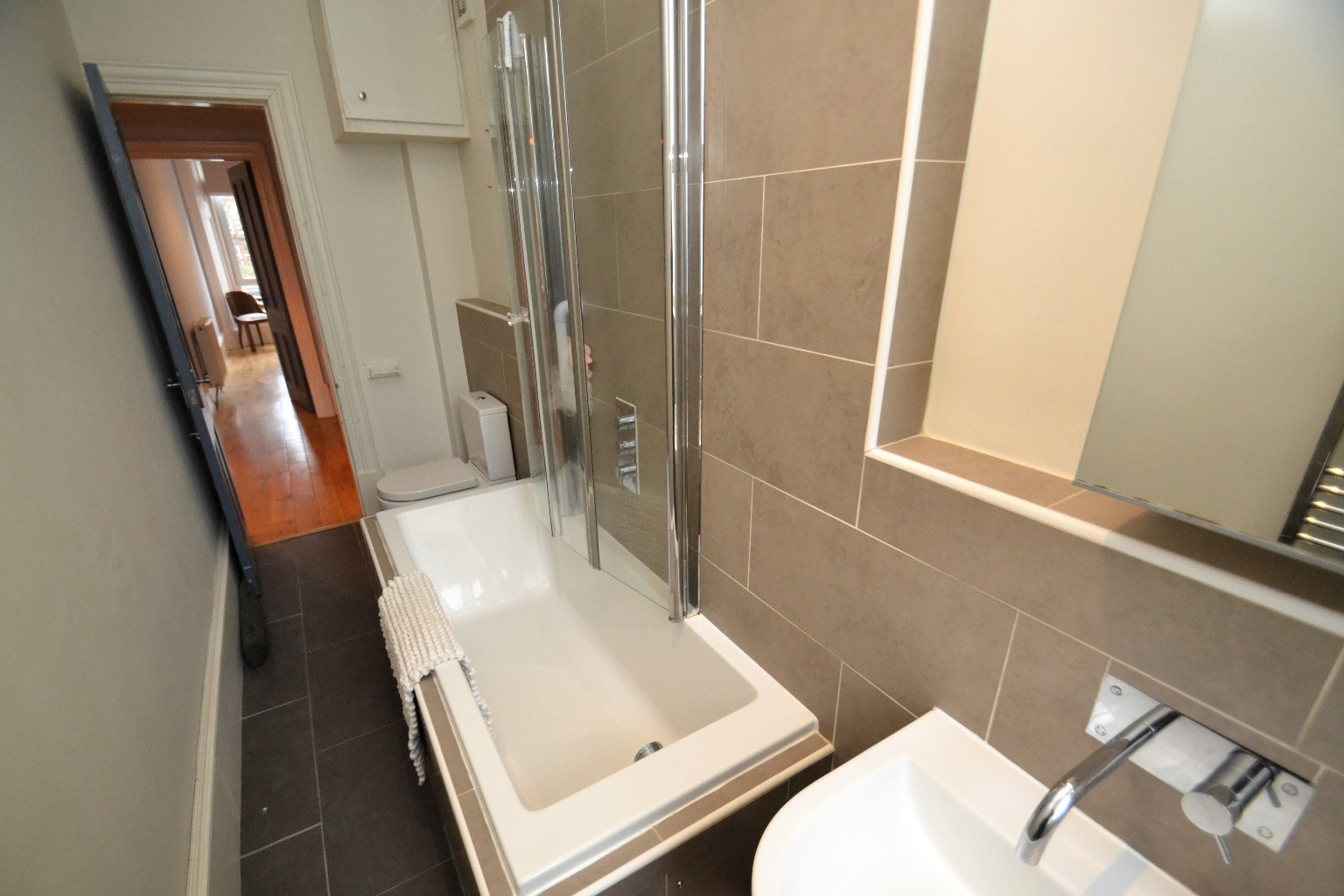 2 bed flat for sale in Waverley Gardens, Glasgow  - Property Image 13