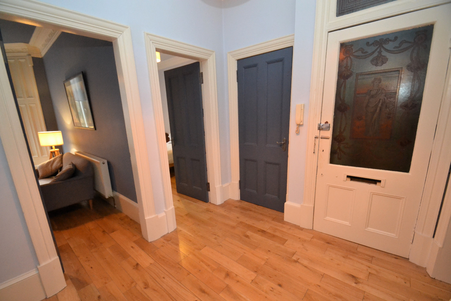 2 bed flat for sale in Waverley Gardens, Glasgow  - Property Image 6