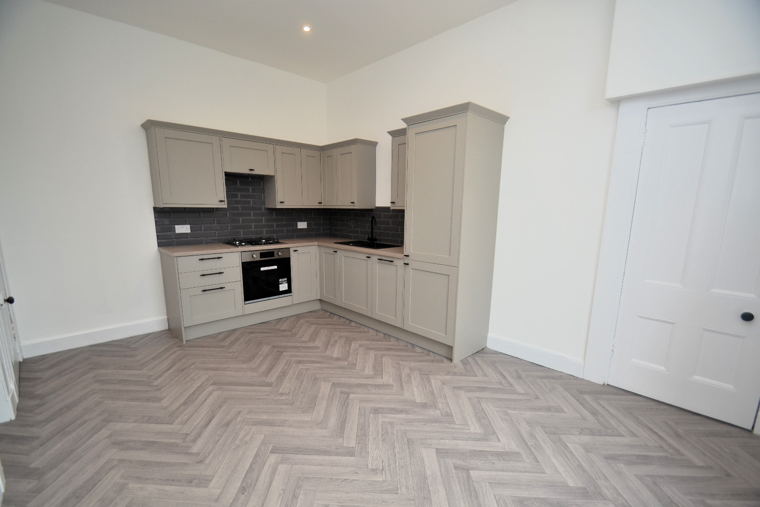 3 bed terraced house for sale in Ravenswood Drive, Glasgow  - Property Image 11