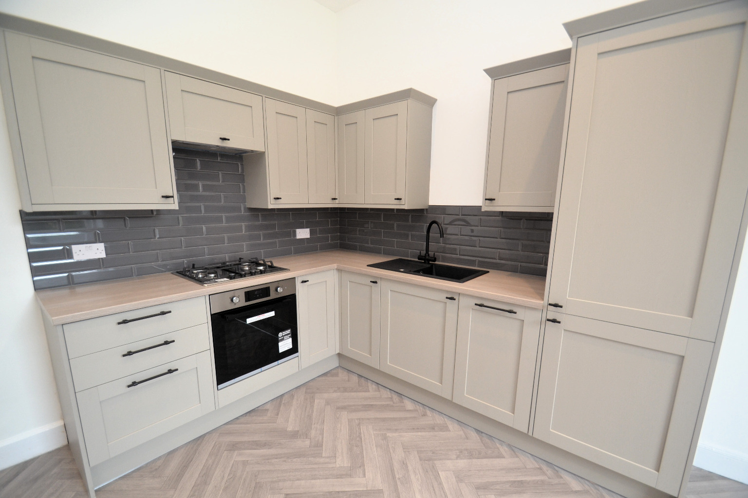 3 bed terraced house for sale in Ravenswood Drive, Glasgow  - Property Image 10