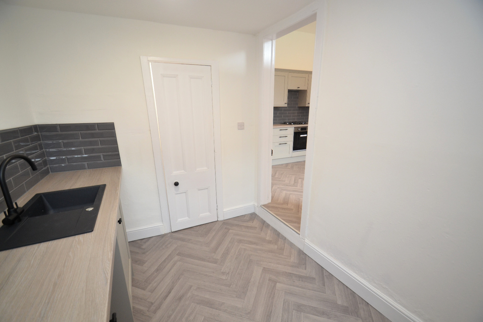 3 bed terraced house for sale in Ravenswood Drive, Glasgow  - Property Image 14