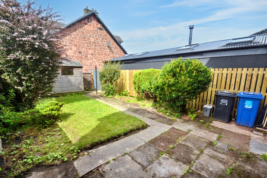 3 bed terraced house for sale in Ravenswood Drive, Glasgow  - Property Image 30
