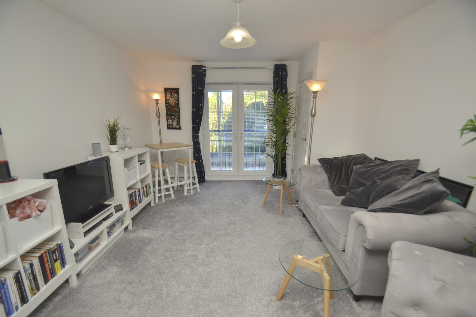 2 bed flat for sale in Thornliebank Road, Glasgow  - Property Image 3