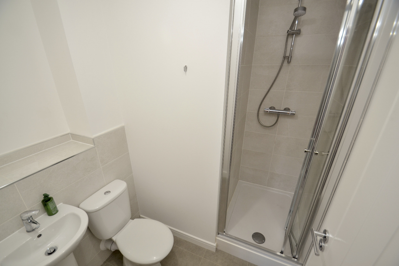 2 bed flat for sale in Thornliebank Road, Glasgow  - Property Image 13