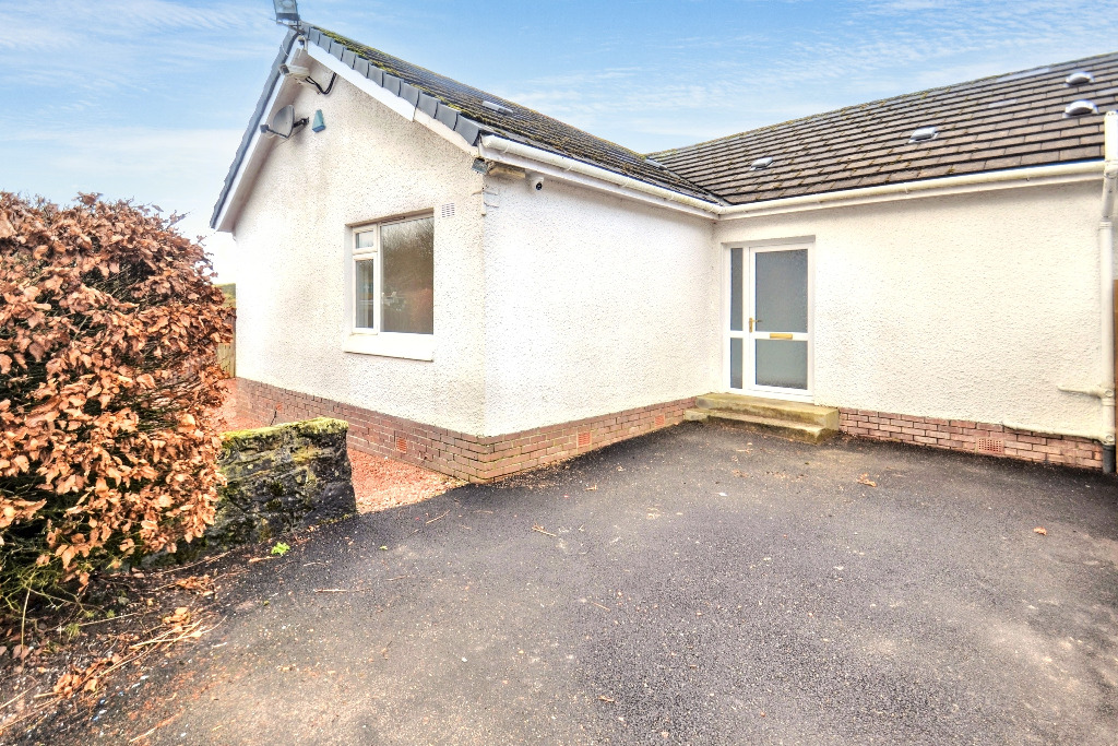 3 bed bungalow to rent in East Renfrewshire Golf Club, Newton Mearns  - Property Image 2