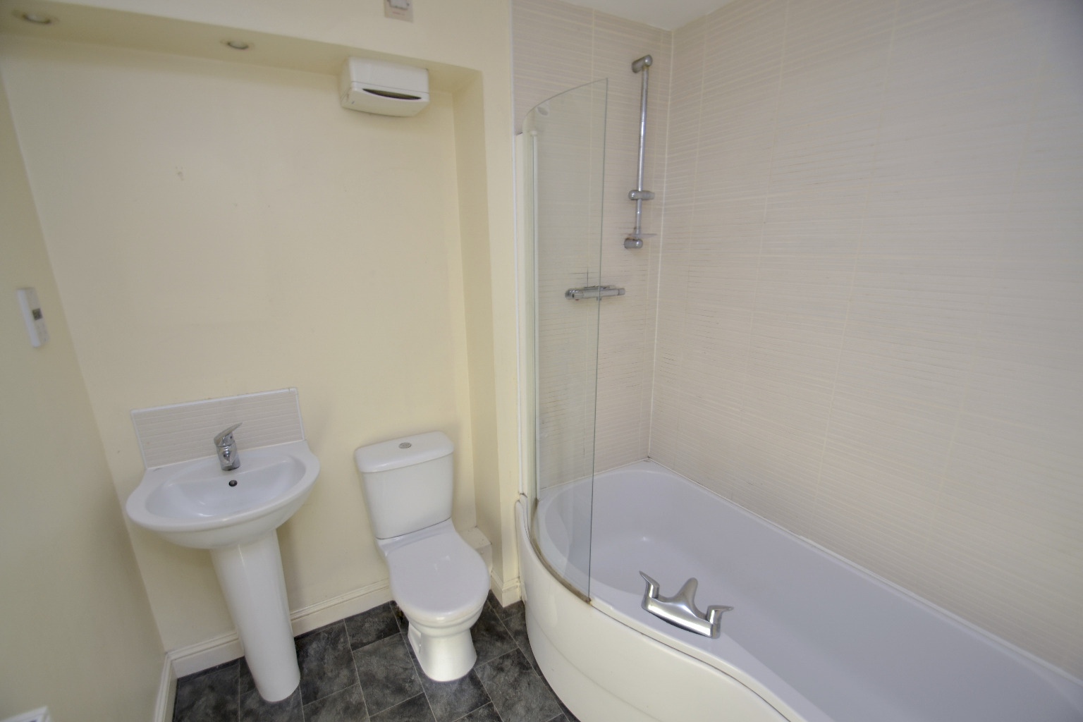 2 bed flat for sale in St Andrew's Road, Glasgow  - Property Image 11