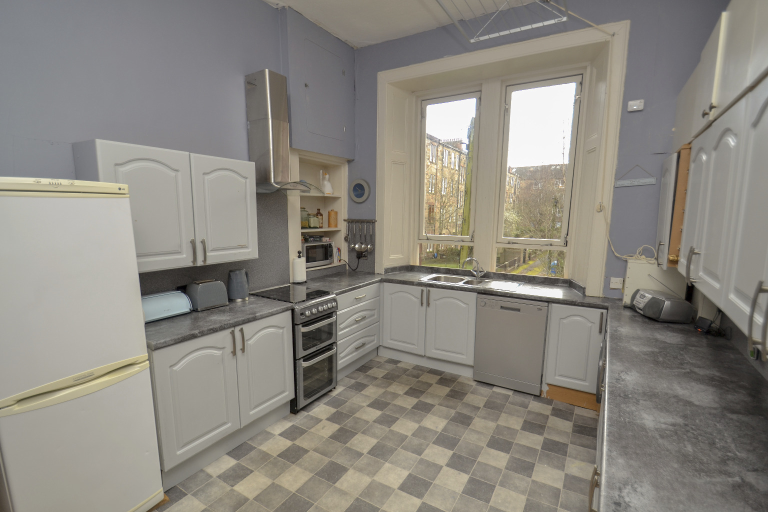 2 bed flat for sale in Lochleven Road, Glasgow  - Property Image 9