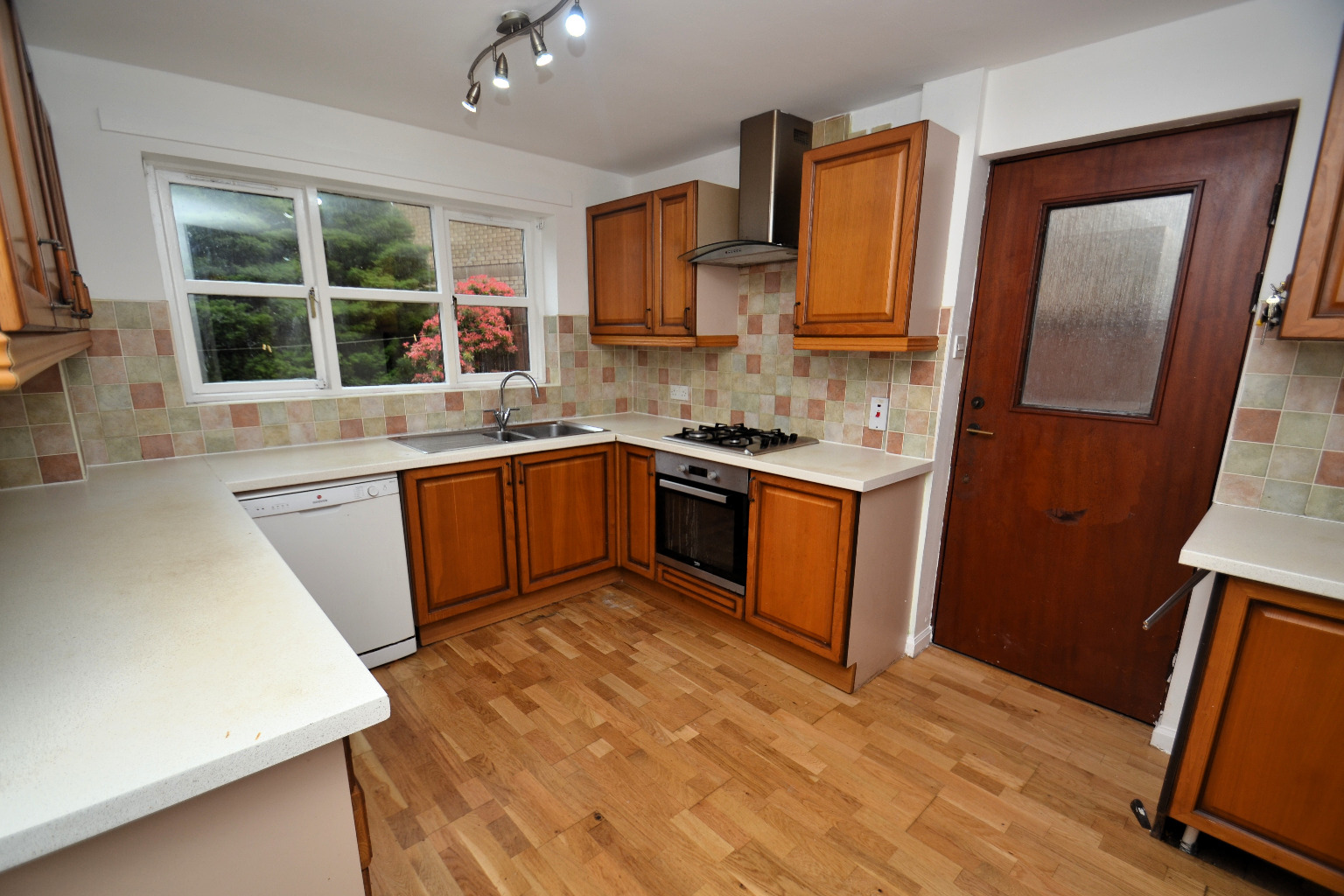3 bed detached house for sale in Springkell Gardens, Glasgow  - Property Image 9