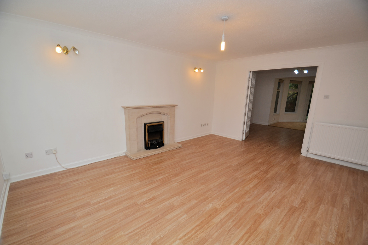 3 bed detached house for sale in Springkell Gardens, Glasgow  - Property Image 3
