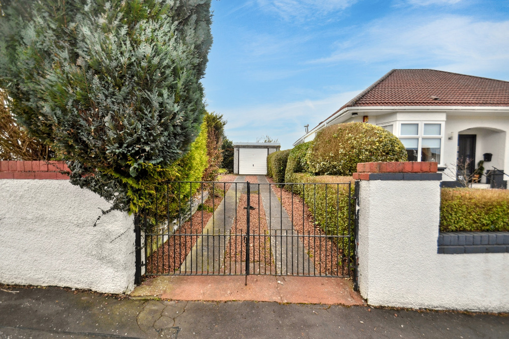 5 bed bungalow for sale in Pilmuir Avenue, Glasgow  - Property Image 37