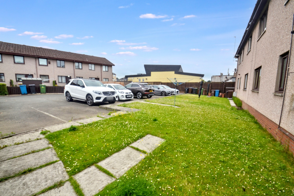 3 bed flat to rent in Aikenhead Road, Glasgow  - Property Image 16
